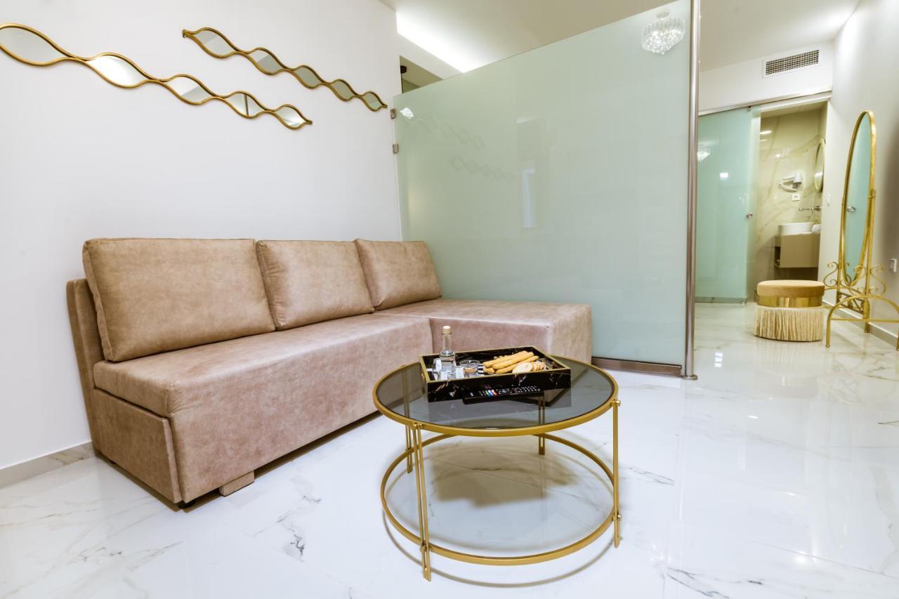 Konmari Boutique Suites Chania  ภายนอก รูปภาพ