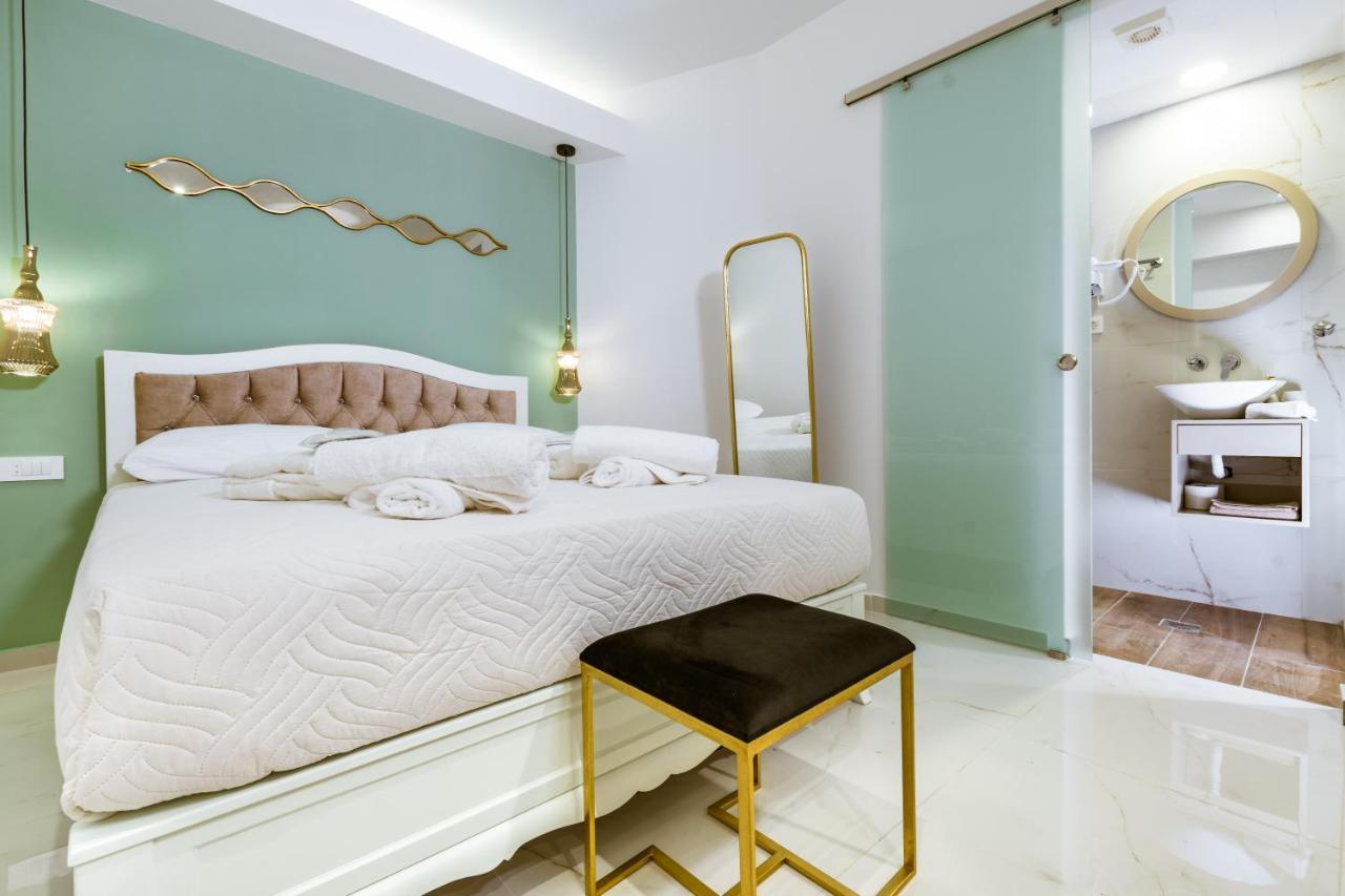Konmari Boutique Suites Chania  ภายนอก รูปภาพ