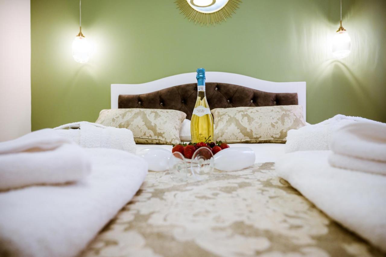 Konmari Boutique Suites Chania  ภายนอก รูปภาพ