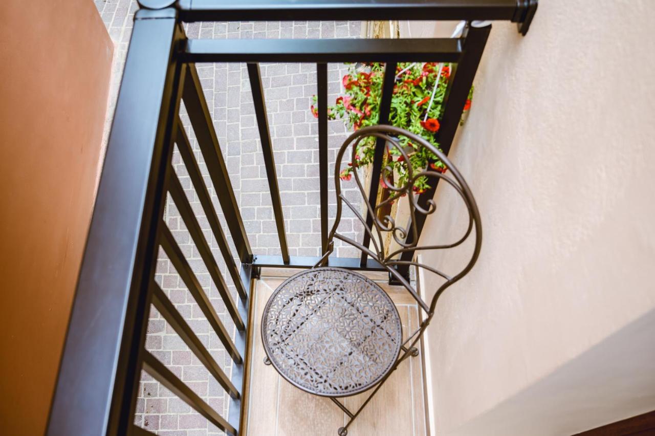 Konmari Boutique Suites Chania  ภายนอก รูปภาพ