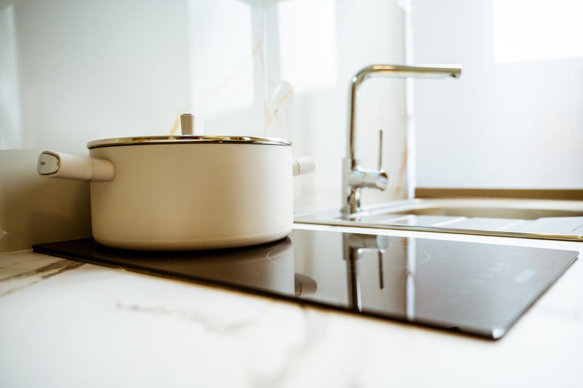 Konmari Boutique Suites Chania  ภายนอก รูปภาพ