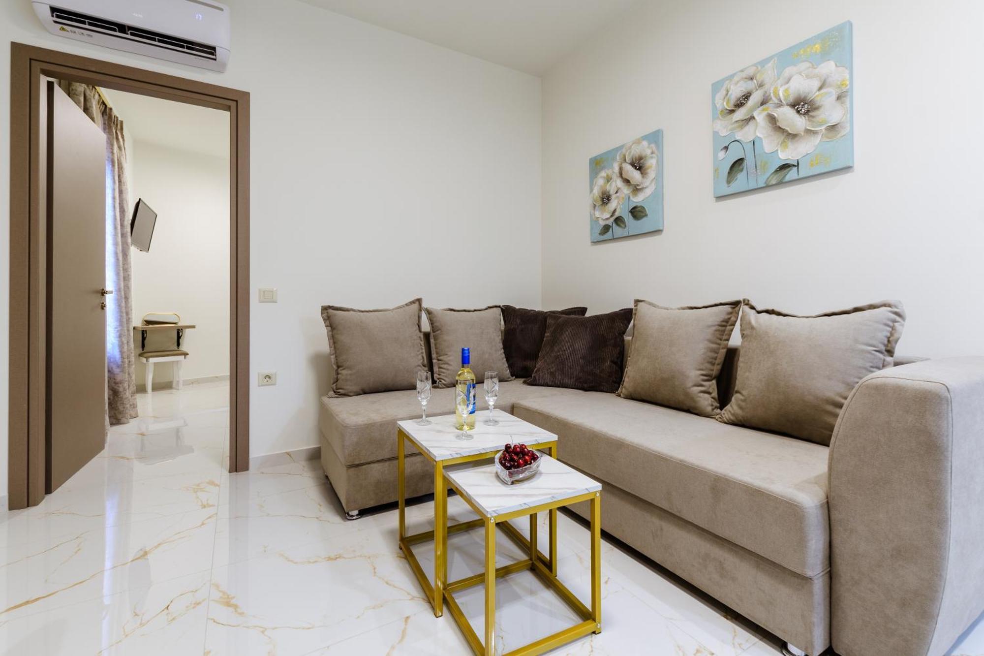 Konmari Boutique Suites Chania  ภายนอก รูปภาพ