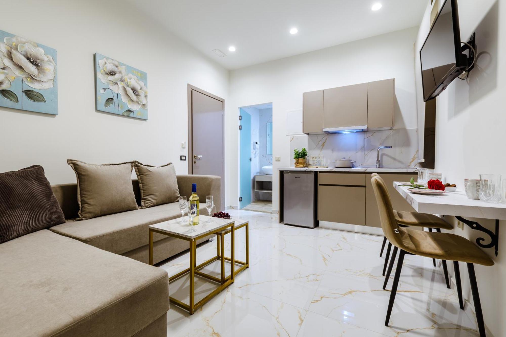 Konmari Boutique Suites Chania  ภายนอก รูปภาพ